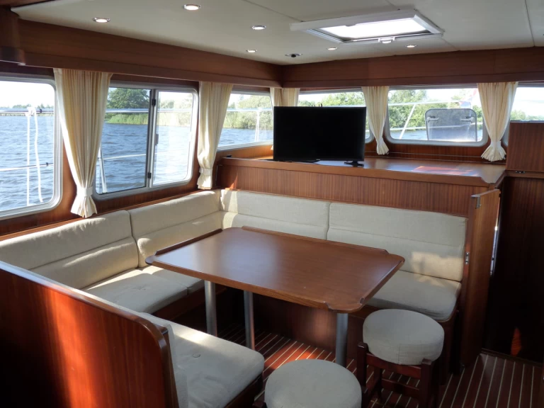 Alquiler Lancha  con o sin  título de navegación