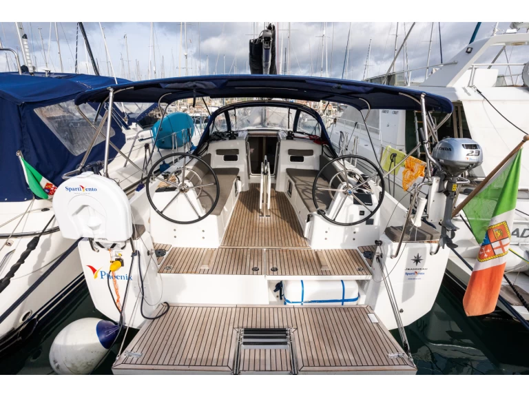 Alquiler de embarcaciones Jeanneau Sun Odyssey 380 enCastiglioncello en Samboat
