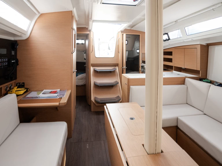 Alquiler de Velero, con o sin patrón Jeanneau Castiglioncello