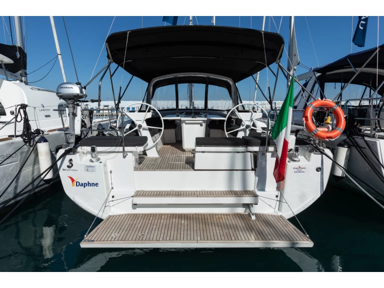 Velero para alquilar Capo d'Orlando al mejor precio