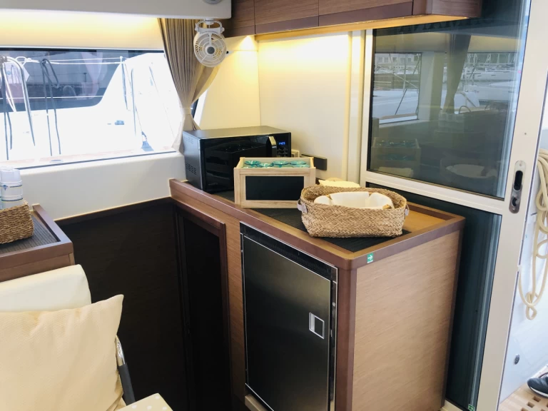 Alquiler Catamarán Lagoon con o sin  título de navegación