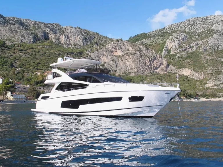 Alquiler de Sunseeker Sunseeker 75 Yacht en Seget Donji