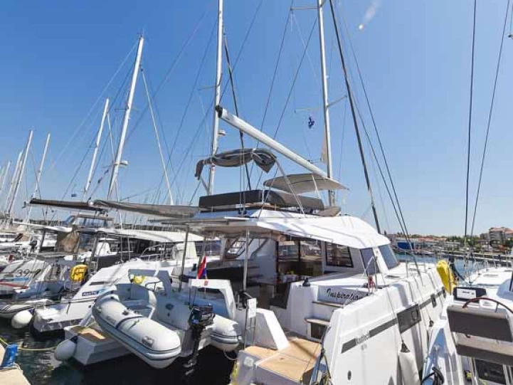 Alquiler de embarcaciones Nautitech Nautitech 46 Fly enBiograd na Moru en Samboat