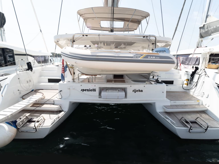 Alquiler de embarcaciones Lagoon Lagoon 46 enLe Marin en Samboat