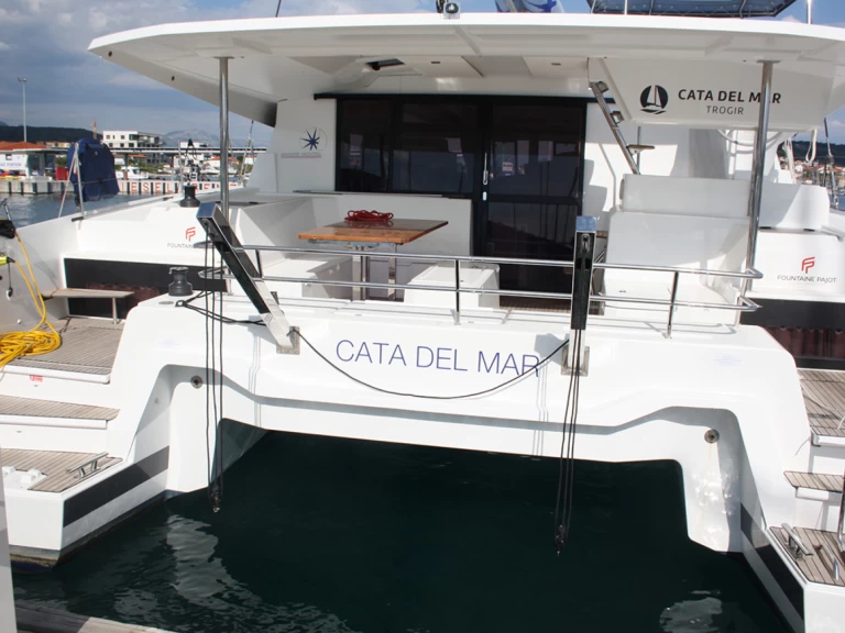 Catamarán para alquilar Seget Donji al mejor precio