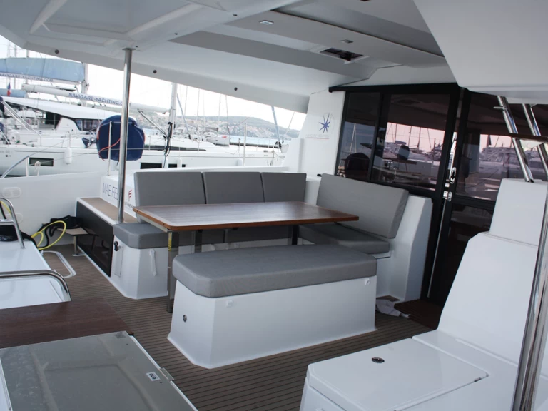 Alquiler de Fountaine Pajot Astrea 42 en Seget Donji