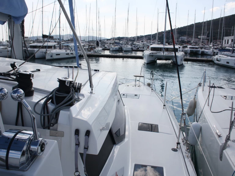 Alquiler de Catamarán, con o sin patrón Fountaine Pajot Seget Donji