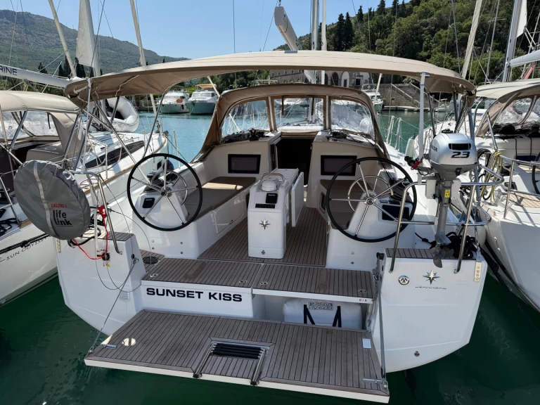 Alquiler de Jeanneau Sun Odyssey 410 en Komolac