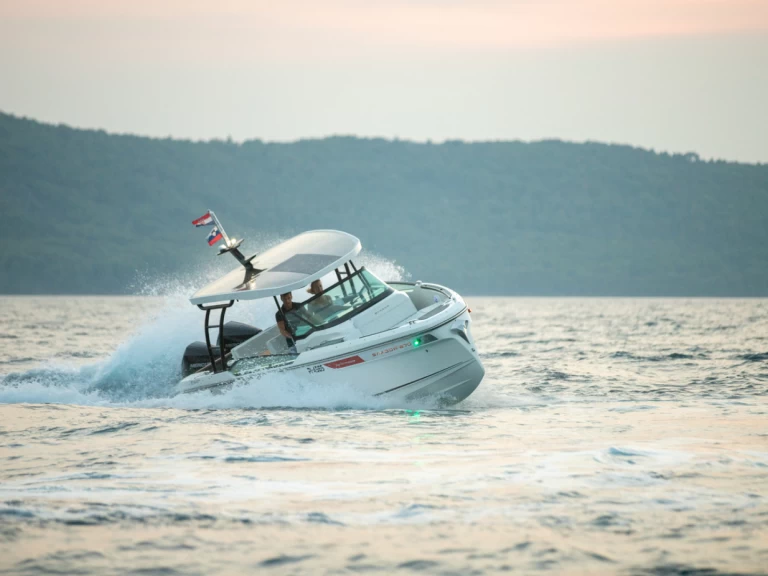 Alquiler de embarcaciones Saxdor Saxdor 270 GTO enSukošan en Samboat