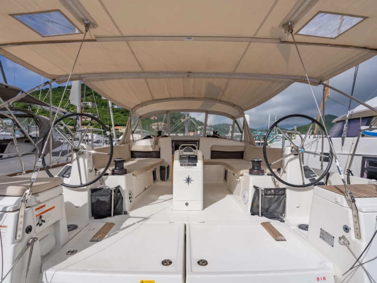 Alquiler de Jeanneau Sun Odyssey 490 en Road Town