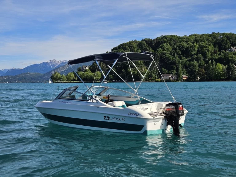 Alquiler de embarcaciones Larson 150 enAnnecy en Samboat