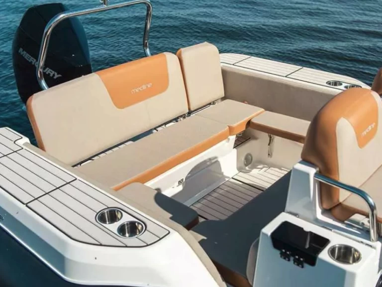 Zodiac ZODIAC MEDLINE 7.5 de alquiler a La Rochelle