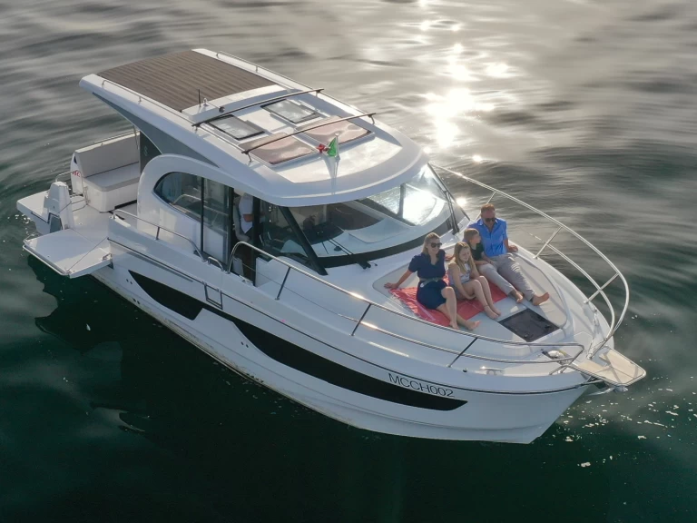 Alquiler de barcos Nápoles barato de Antares 11