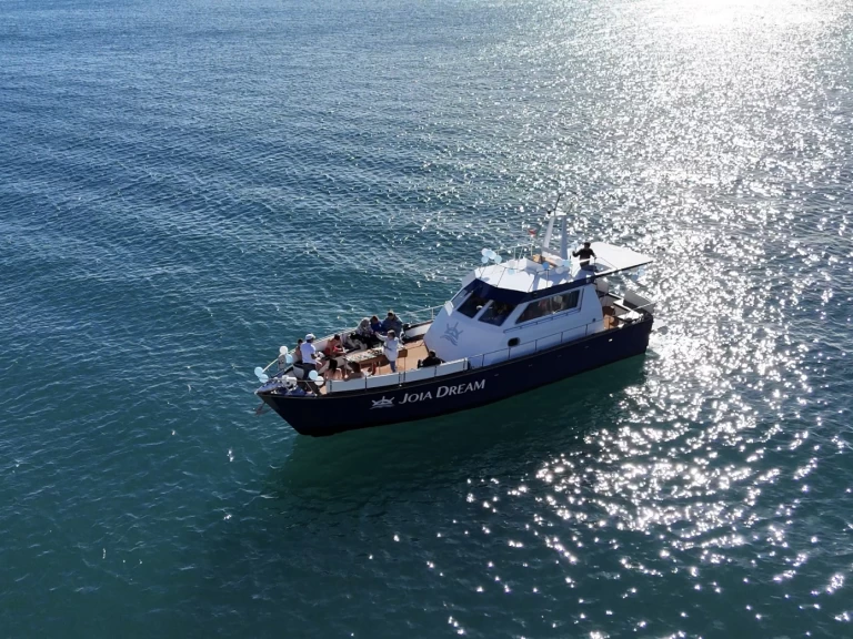 Alquiler de embarcaciones Yate Cantiere Navale Yate Sciallino enPortimão en Samboat