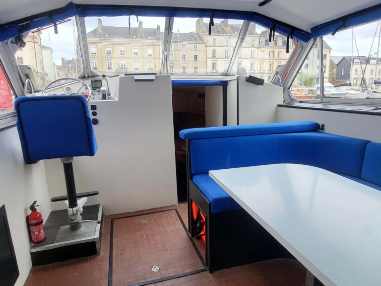 Porter and Haylett CONNOISSEUR 1135 de alquiler a Redon