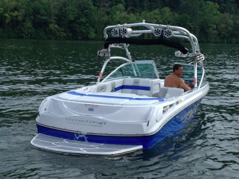 Alquiler Sevrier - Nautique Correct Craft Competition Ski Boat 2001 en SamBoat
