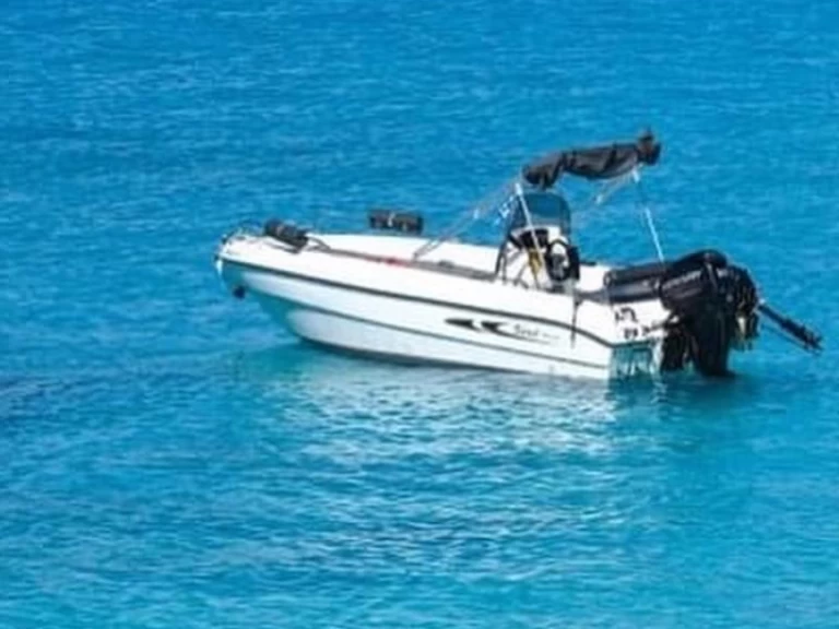 Alquiler Lancha en Gáïos - Karel Boat F30ELPT