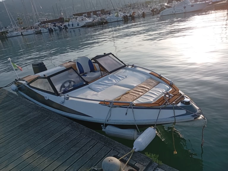Alquiler de embarcaciones hellas pegasus + selva xrs 40 HP Pegasus enPorto Mirabello en Samboat