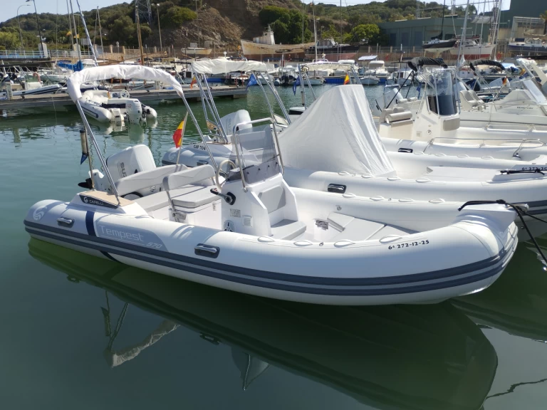 Alquiler de barcos Mahón barato de Tempest 570