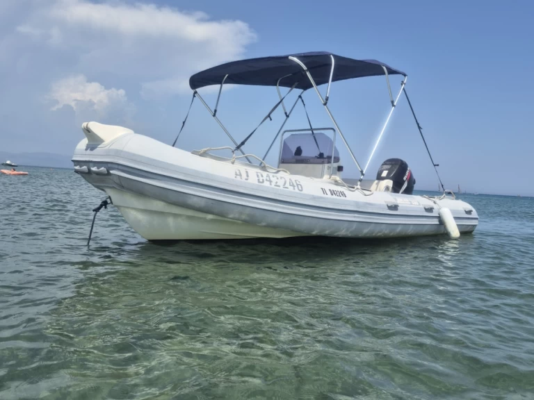 Alquiler de Joker Boat Coaster 580 en Hyères