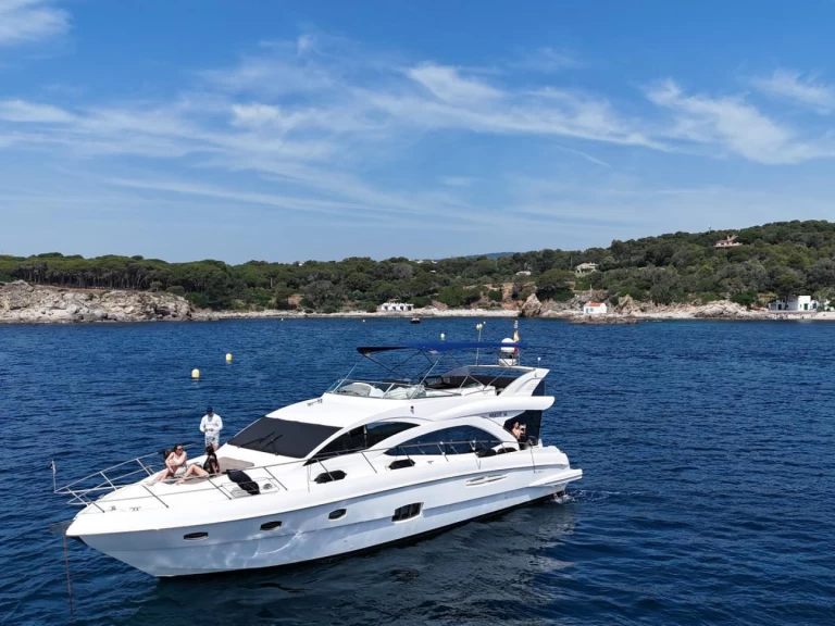 Alquiler de barcos Palamós barato de Majesty 56 fly