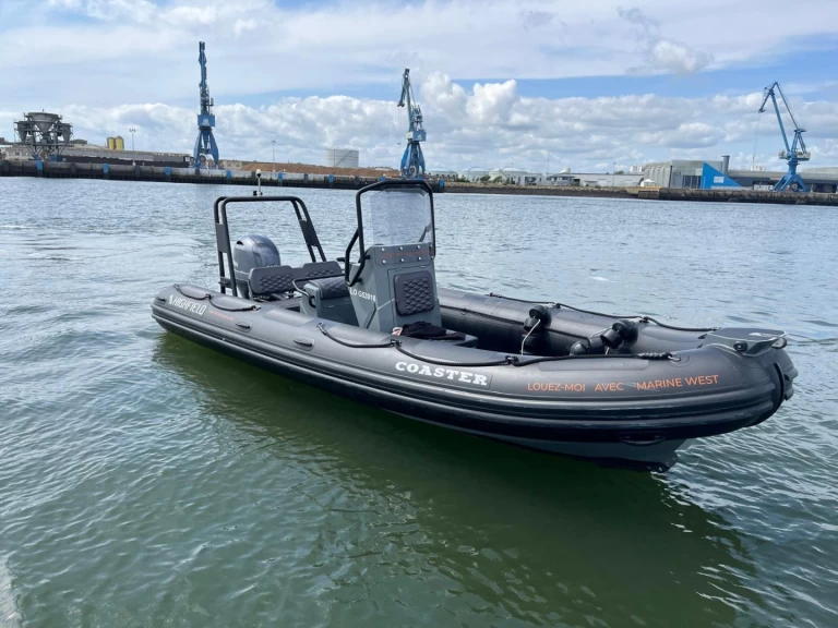 Alquiler de Highfield COASTER 60 en Lorient