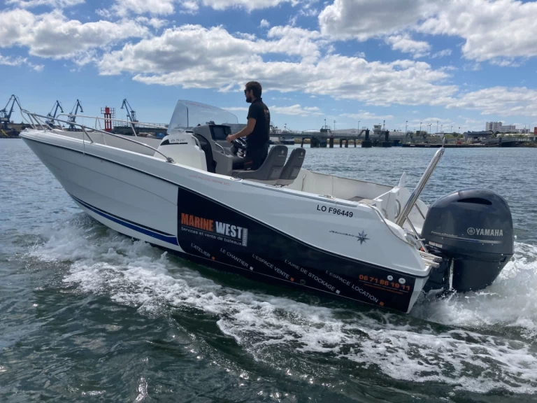 Alquiler Lancha en Lorient - Jeanneau Cap Camarat 6.5 CC Serie 3