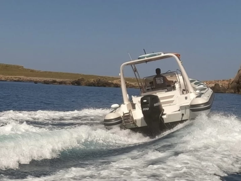 Alquiler de barcos Fornells barato de day cruiser 800