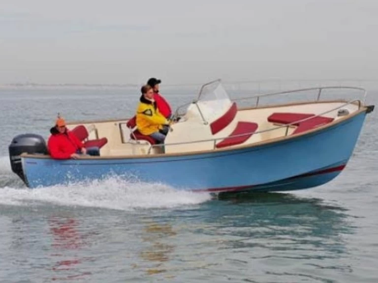 Alquiler de embarcaciones Rea REA 23 OPEN MARINE enToulon en Samboat