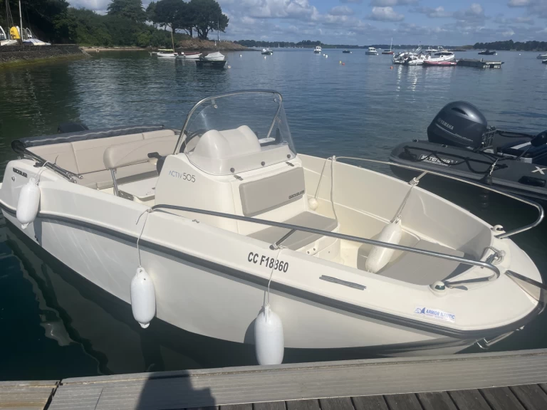 Quicksilver Activ 505 de alquiler a Le Palais