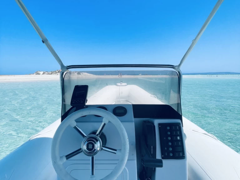 Alquiler de embarcaciones Selva Evolution D.600 enIbiza (Ciudad) en Samboat