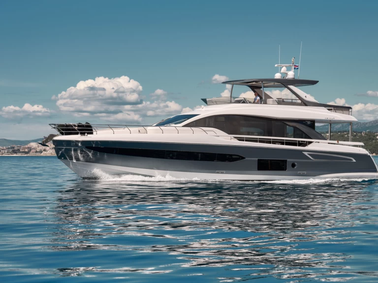 Alquiler Podstrana - Azimut Azimut 78 Fly - 4 + 1 cab. en SamBoat