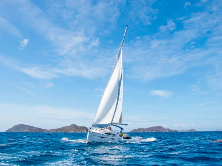 Alquiler Road Town - Bavaria Bavaria 37 en SamBoat