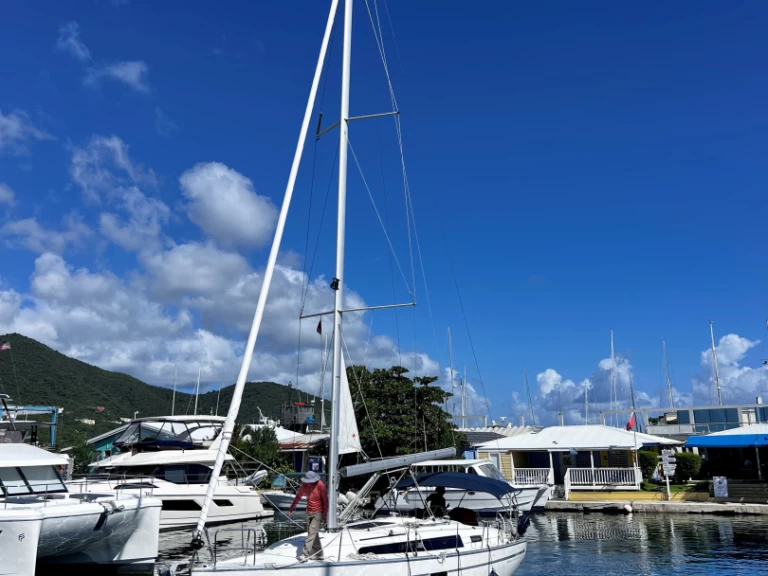 Bavaria Bavaria 37 de alquiler a Road Town