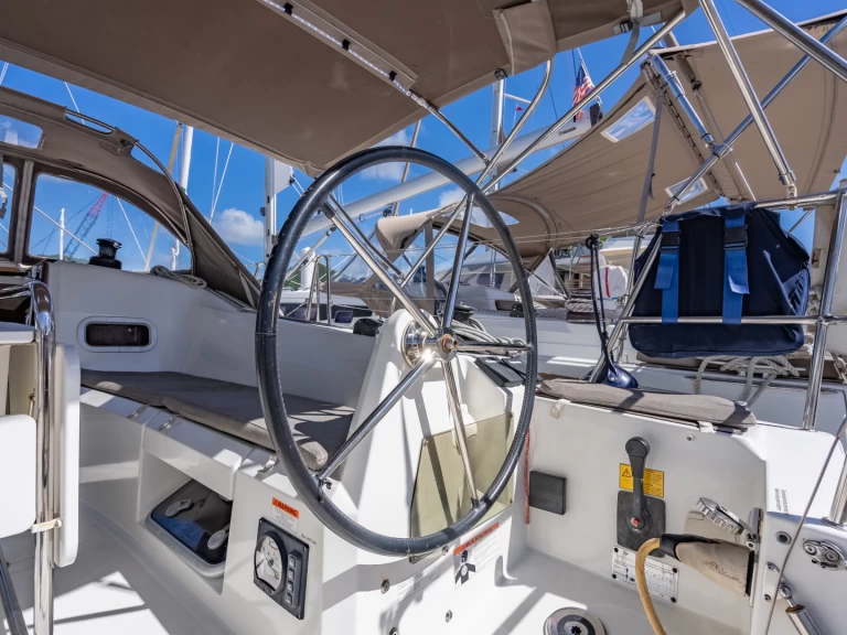 Jeanneau Sun Odyssey 349 de alquiler a Road Town
