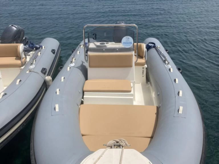 Alquiler de embarcaciones Joker Boat JOKER 580 enStintino en Samboat