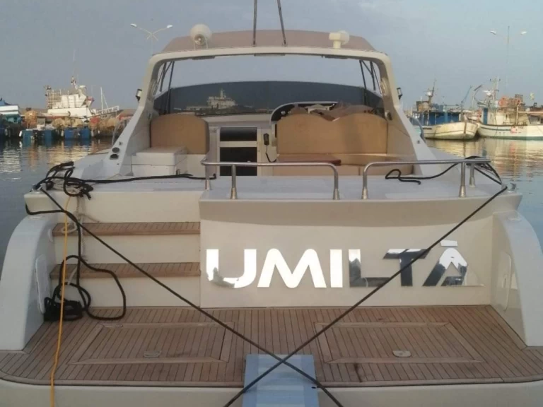 Giorgi 46 open de alquiler a Marzamemi