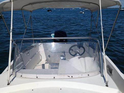 Alquiler de embarcaciones Quicksilver Quicksilver 555 WA Commander enTrébeurden en Samboat
