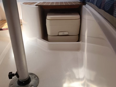 Alquiler Lancha Quicksilver con o sin  título de navegación