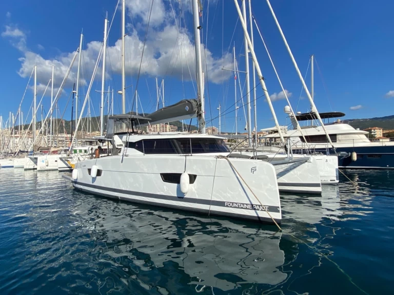 Alquiler de Fountaine Pajot Isla 40 en Marine de Sant'Ambrogio
