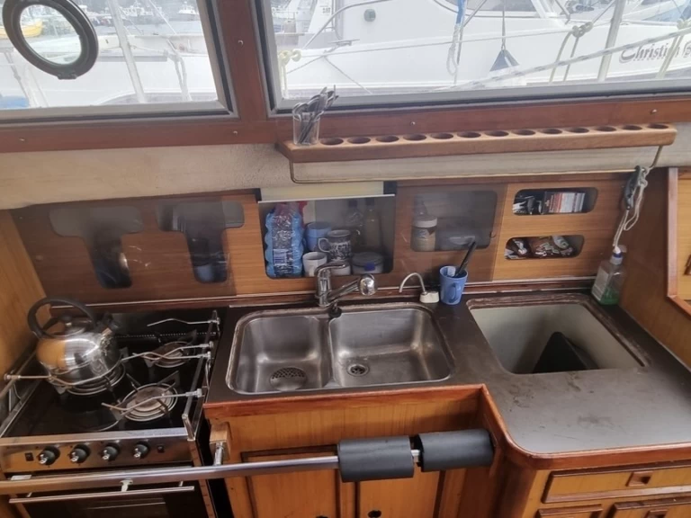 Velero para alquilar Hyères al mejor precio