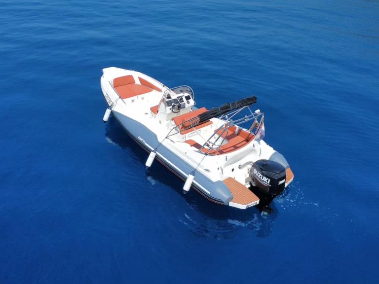 Alquiler Lancha Zar con o sin  título de navegación