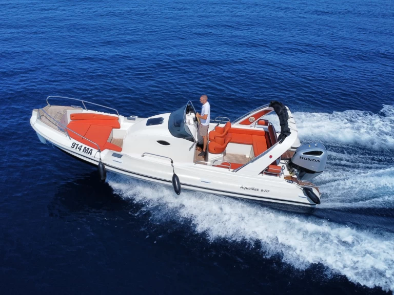 Alquiler de barcos Makarska barato de Aqumax B-27F