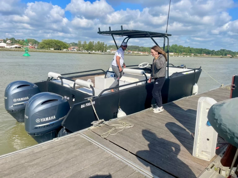 Alquiler de Pita Yacht Catamaran One Off en Hendaye