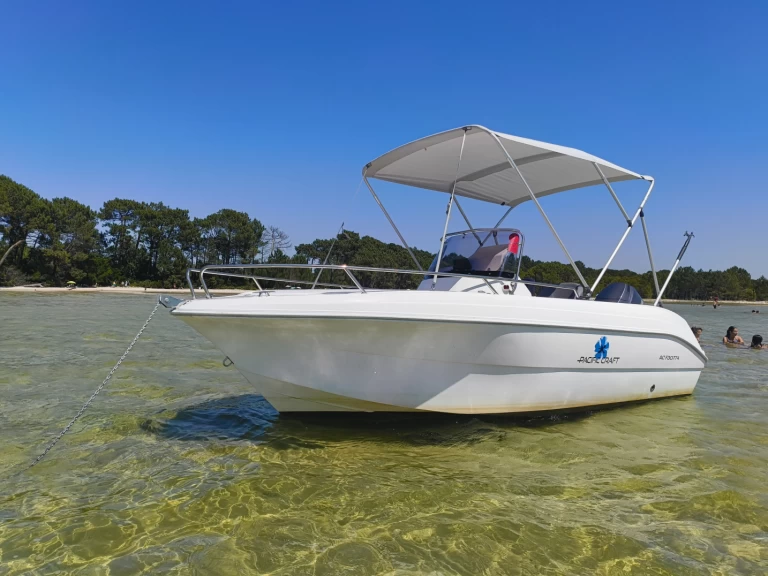 Alquiler Lancha Pacific Craft con o sin  título de navegación