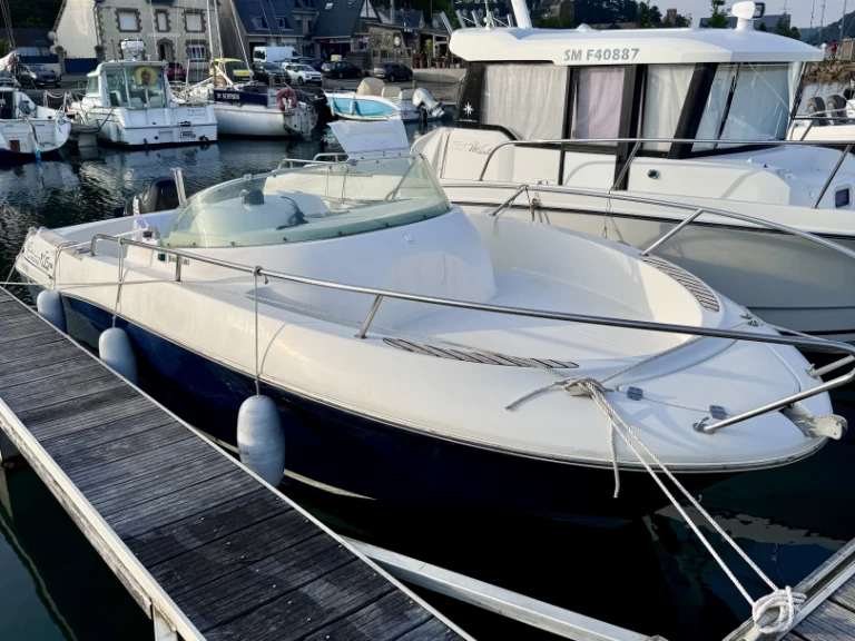 Alquiler de embarcaciones Jeanneau CAP CAMARAT 6,5 CC Style enLézardrieux en Samboat