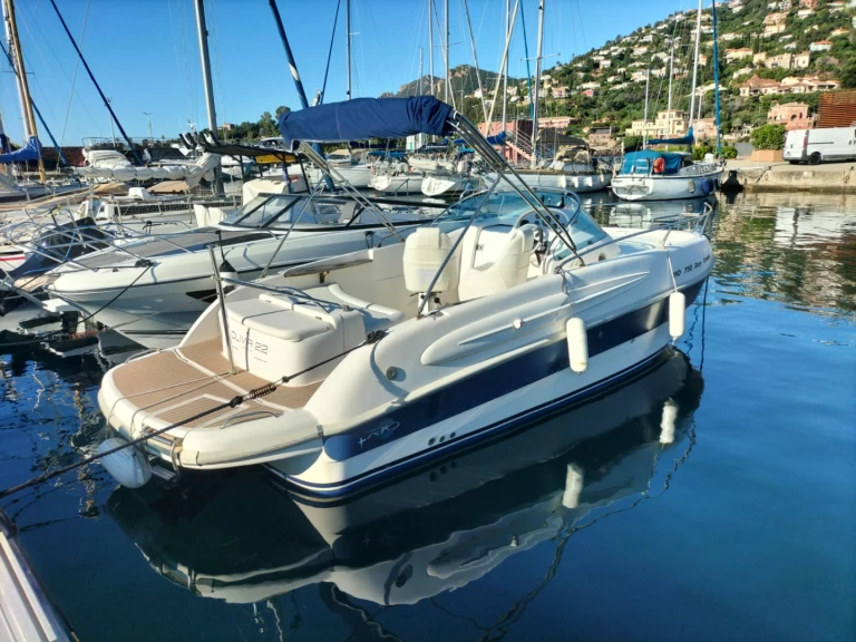 Rio Rio 750 Cabin Cruiser de alquiler a Cannes