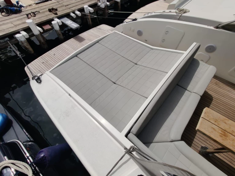 Tornado Tornado 45 de alquiler a Nápoles