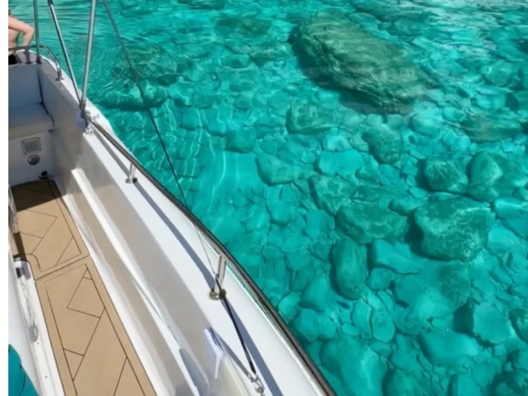 Poseidon Endeavour de alquiler a Zante