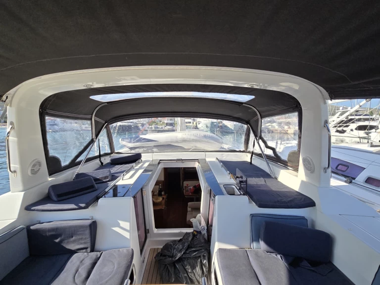 Bénéteau Oceanis 55 de alquiler a Seget Donji